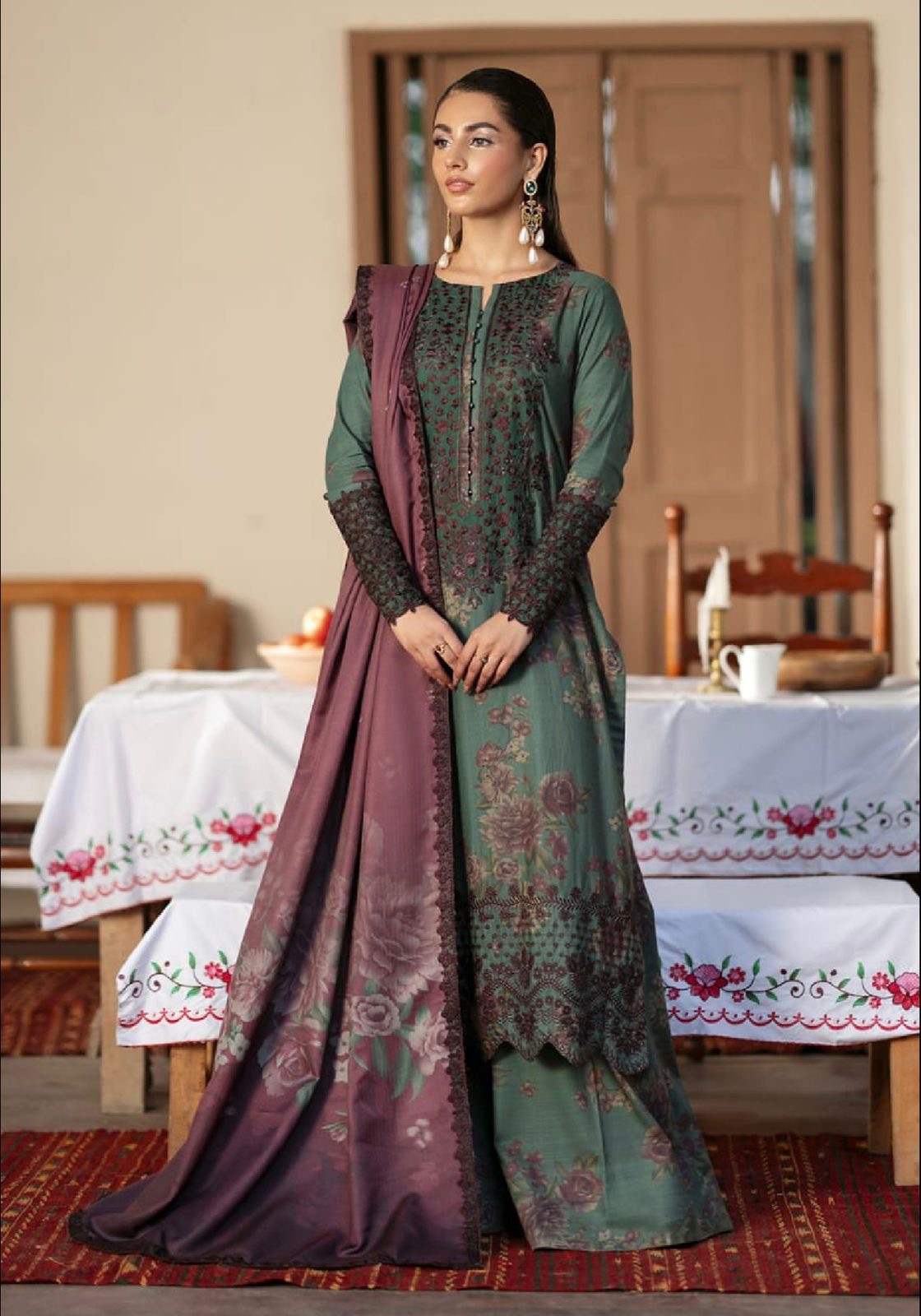 LUXURY LAWN 3PCS STITCHED | LL-1743-US
