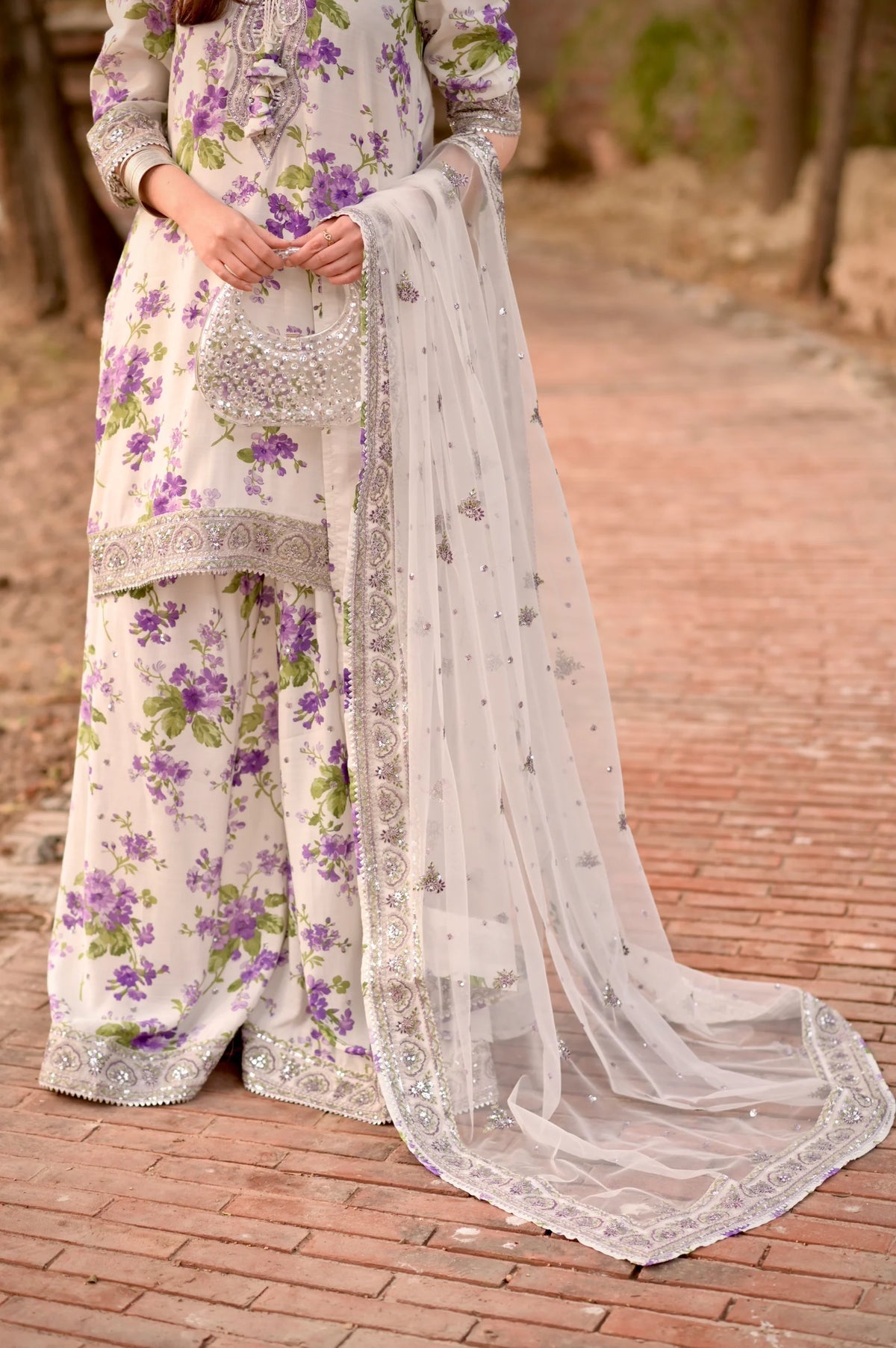 LUXURY LAWN 3PCS STITCHED | LL-1772-US